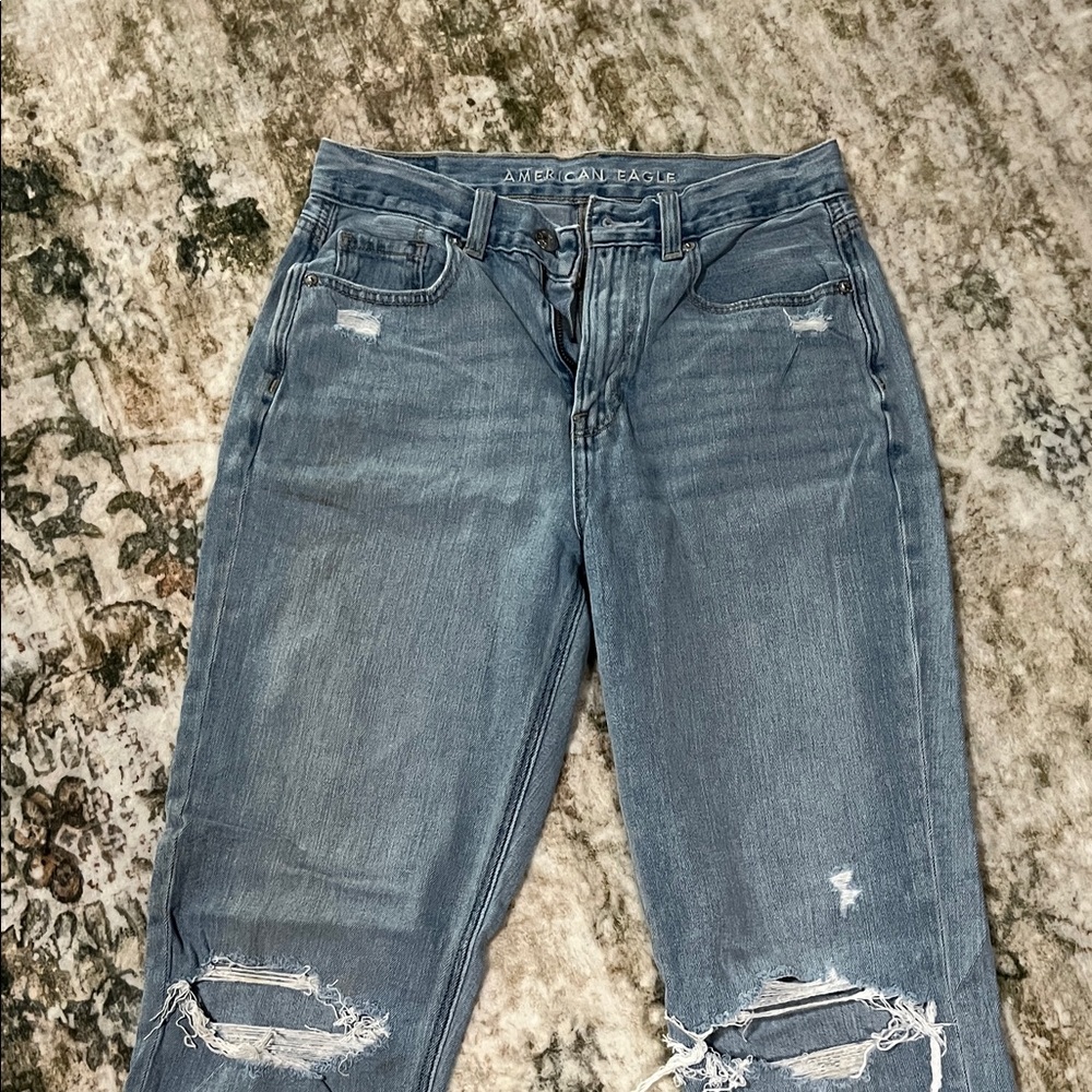 American Eagle Outfitters Women's Light Blue Distressed Boyfriend Jeans